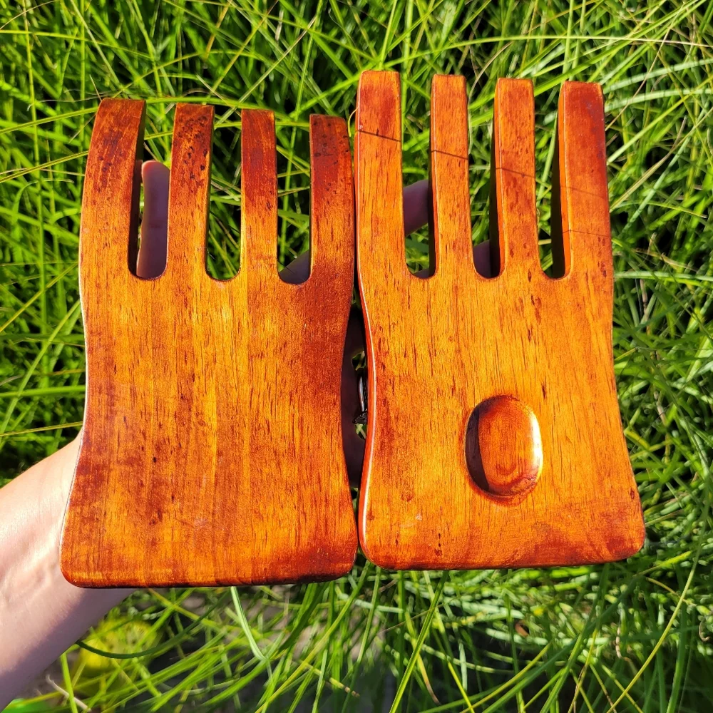Wood Salad Serving Forks (Teak?) ~ Tropical Tiki Vibe ~ Entertaining ~ Nice!